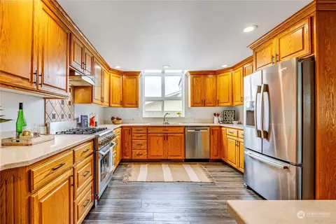 417 E 31st St, Bremerton, WA 98310 photo 16