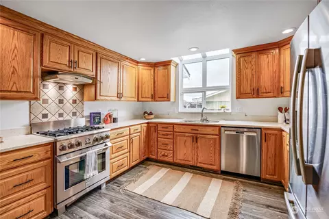 417 E 31st St, Bremerton, WA 98310 photo 17