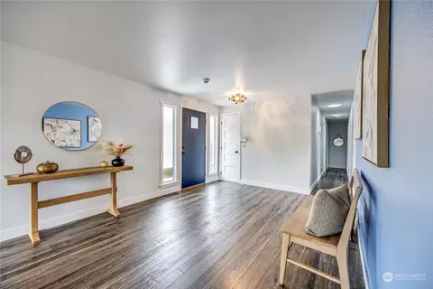 417 E 31st St, Bremerton, WA 98310 photo 3