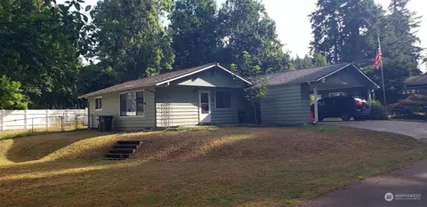 1734 NW Flatrock Rd #F G, Bremerton, WA 98311