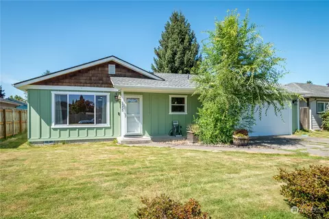 Exterior - 2255 34th Ave, Longview, WA 98632 photo 2 of 7