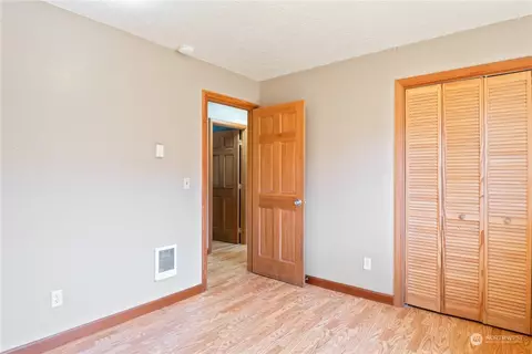 Bedroom - 2255 34th Ave, Longview, WA 98632 photo 4 of 6