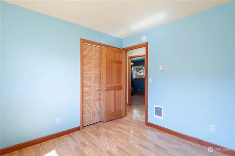 Bedroom - 2255 34th Ave, Longview, WA 98632 photo 6 of 6