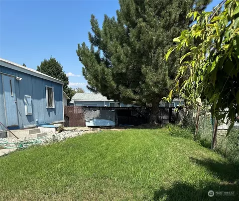 1611 S Methow St #3, Wenatchee, WA 98801
