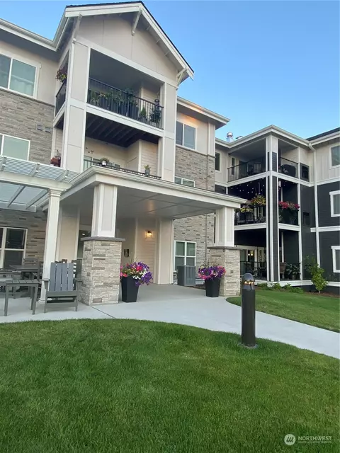1520 Palomino Dr SE #320, Olympia, WA 98501