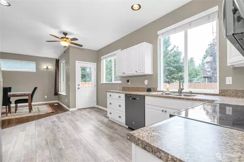 4619 211th St E, Spanaway, WA 98387 photo 5