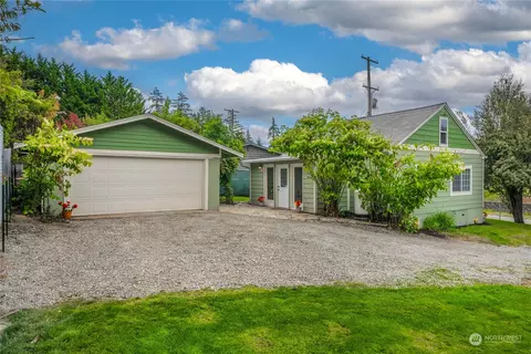 6911 Johnson Rd NE, Tacoma, WA 98422