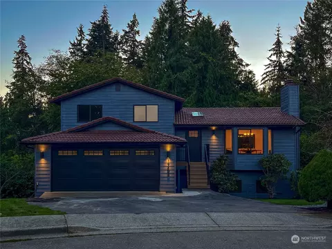 17424 W 55th Pl, Lynnwood, WA 98037