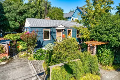 6531 17th Ave NW, Seattle, WA 98117