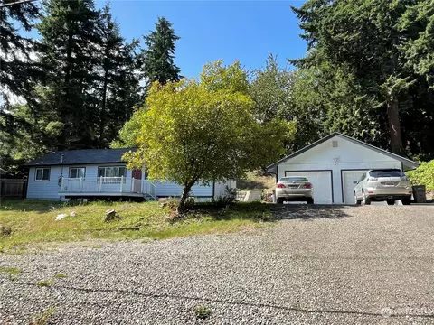 4107 Robinson Rd NE, Bremerton, WA 98310