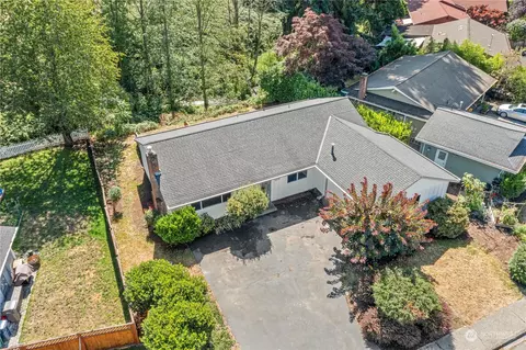 14260 110th Ave NE, Kirkland, WA 98034