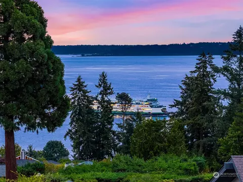 10788 NE Bill Point Dr, Bainbridge Island, WA 98110