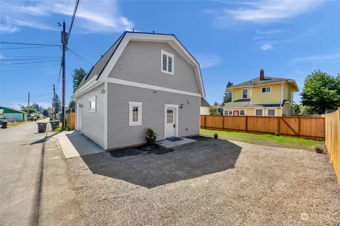 2405 State St #B, Everett, WA 98201 photo 2