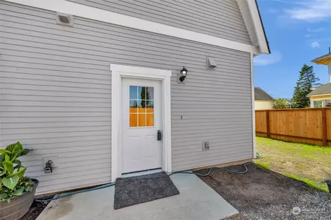 2405 State St #B, Everett, WA 98201 photo 4
