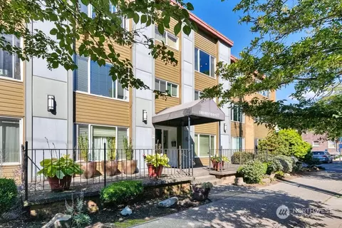 1707 Boylston Ave #101, Seattle, WA 98122