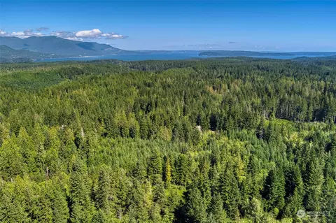 2594 Kelleys Glen Ln NW, Seabeck, WA 98380