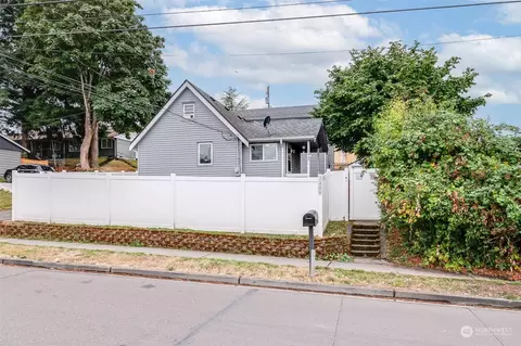 3408 E Grandview Ave, Tacoma, WA 98404