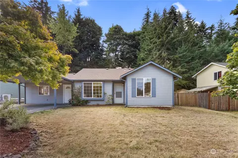 2207 NE 23rd St, Renton, WA 98056