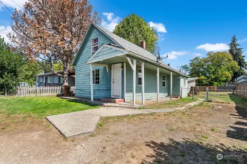 8235 S G St, Tacoma, WA 98408
