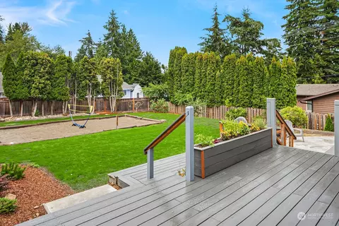 Exterior - 3421 110th St SE, Everett, WA 98208 photo 6 of 11