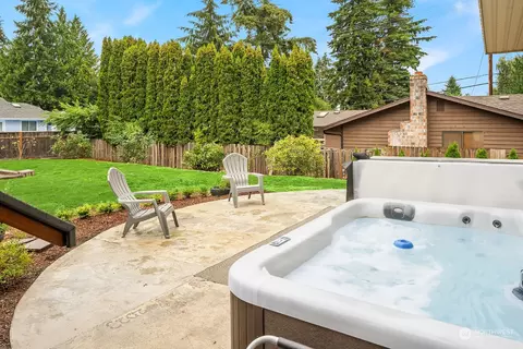 Exterior - 3421 110th St SE, Everett, WA 98208 photo 9 of 11
