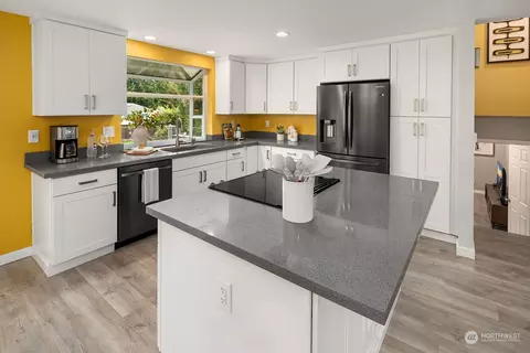 Kitchen - 3421 110th St SE, Everett, WA 98208 photo 2 of 5