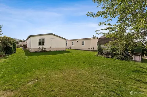 1321 Spruce Dr, Enumclaw, WA 98022 photo 17