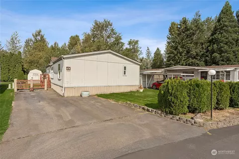 1321 Spruce Dr, Enumclaw, WA 98022