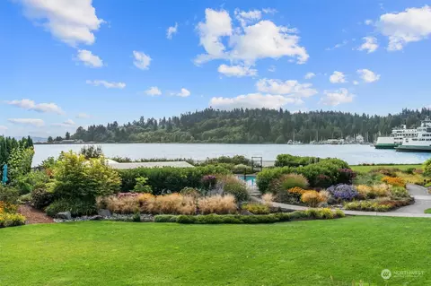 400 Harborview Dr SE #212, Bainbridge Island, WA 98110