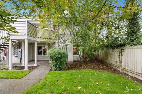 9210 Market Pl #B103, Lake Stevens, WA 98258