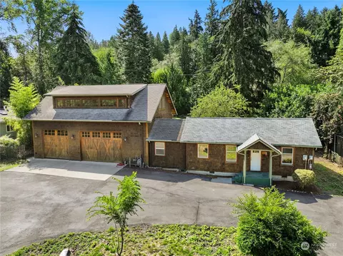6322 Pioneer Way E, Puyallup, WA 98371