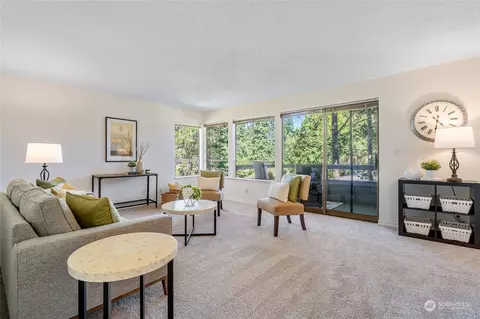 18904 8th Ave NW #327, Shoreline, WA 98177