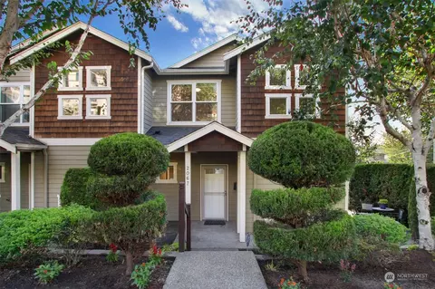 2067 13th Ave W, Seattle, WA 98119