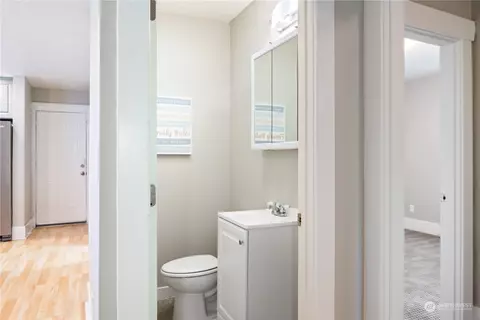 Entry Way - 420 16th Ave, Longview, WA 98632 photo 1 of 1