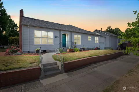 2405 Maple St, Longview, WA 98632