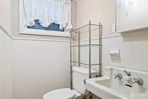 2405 Maple St, Longview, WA 98632 photo 8
