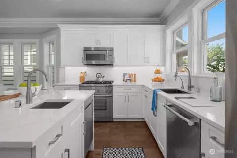 2139 5th Ave W, Seattle, WA 98119 photo 10