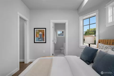 2139 5th Ave W, Seattle, WA 98119 photo 15
