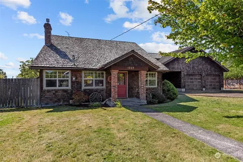 1227 31st St, Port Townsend, WA 98368