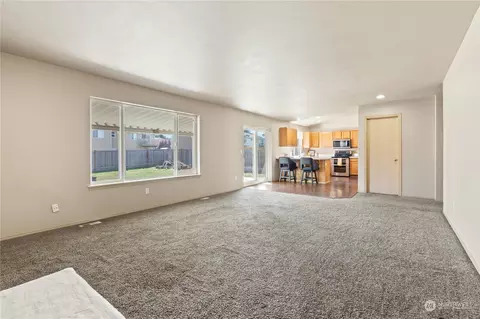 8412 203rd Street Ct E, Spanaway, WA 98387 photo 13