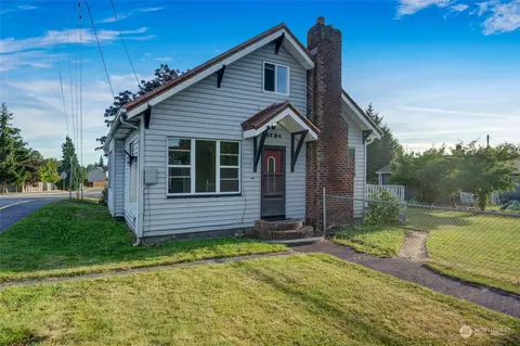 1724 E Blackburn Rd, Mount Vernon, WA 98274