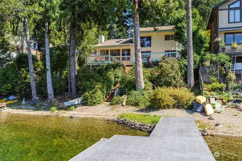 191 E Shore Dr, Grapeview, WA 98546