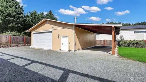 Exterior - 320 Bowlin Ave NE, Orting, WA 98360 photo 7 of 9