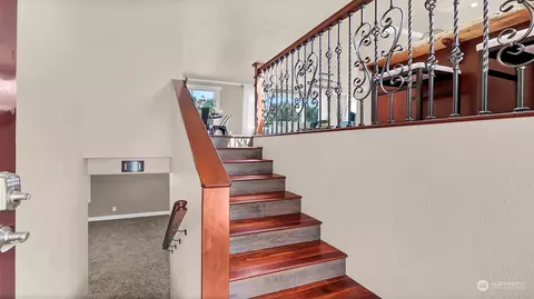 Entry Way - 320 Bowlin Ave NE, Orting, WA 98360 photo 1 of 1