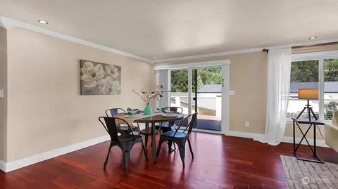 Dining - 320 Bowlin Ave NE, Orting, WA 98360 photo 1 of 1
