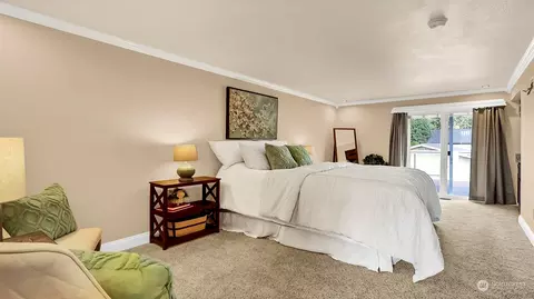 Bedroom - 320 Bowlin Ave NE, Orting, WA 98360 photo 2 of 4
