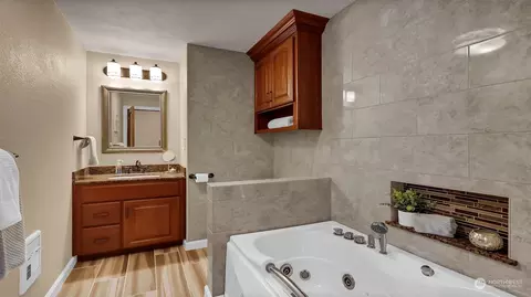 Bath - 320 Bowlin Ave NE, Orting, WA 98360 photo 1 of 4