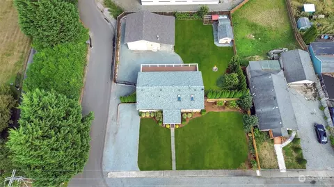 View/Area - 320 Bowlin Ave NE, Orting, WA 98360 photo 2 of 2
