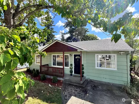 710 114th St S, Tacoma, WA 98444