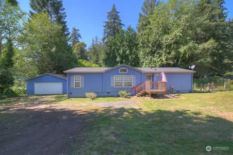 7140 NE Geneva St, Suquamish, WA 98392